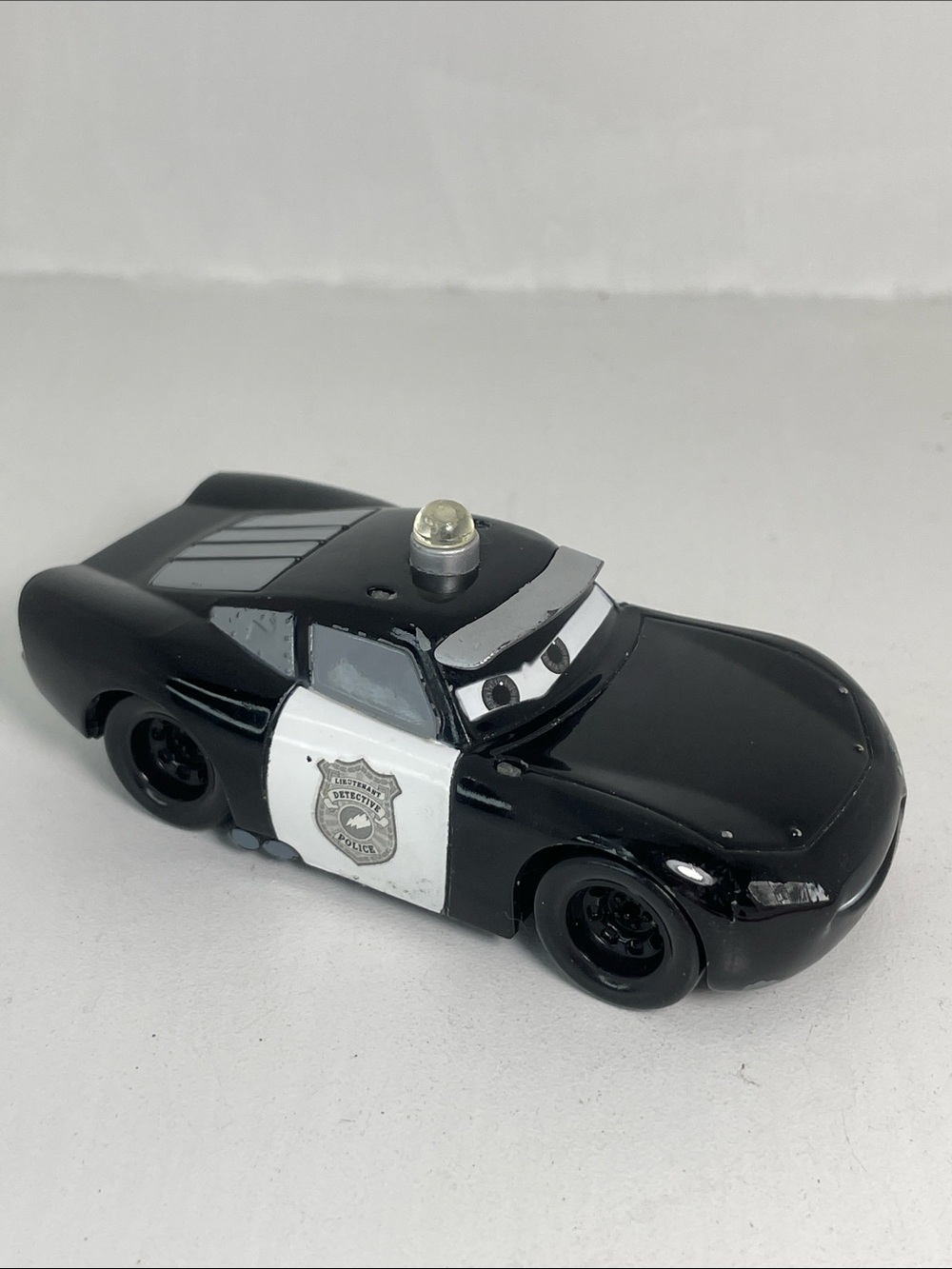 Disney Pixar Cars 2 Police Car Detective Lightning McQueen Diecast *AS IS
